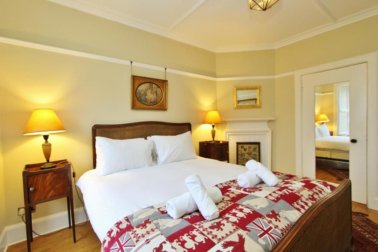 Ramsay Garden - Spacious 3-Bedroom Apartment Next To Edinburgh Castle Ngoại thất bức ảnh