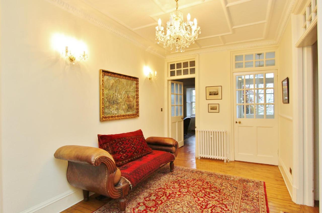 Ramsay Garden - Spacious 3-Bedroom Apartment Next To Edinburgh Castle Ngoại thất bức ảnh