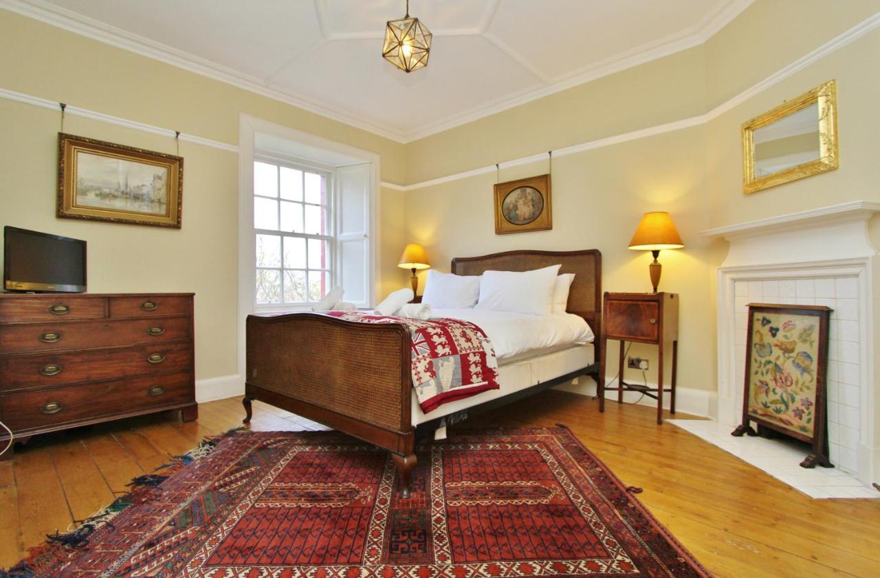 Ramsay Garden - Spacious 3-Bedroom Apartment Next To Edinburgh Castle Ngoại thất bức ảnh